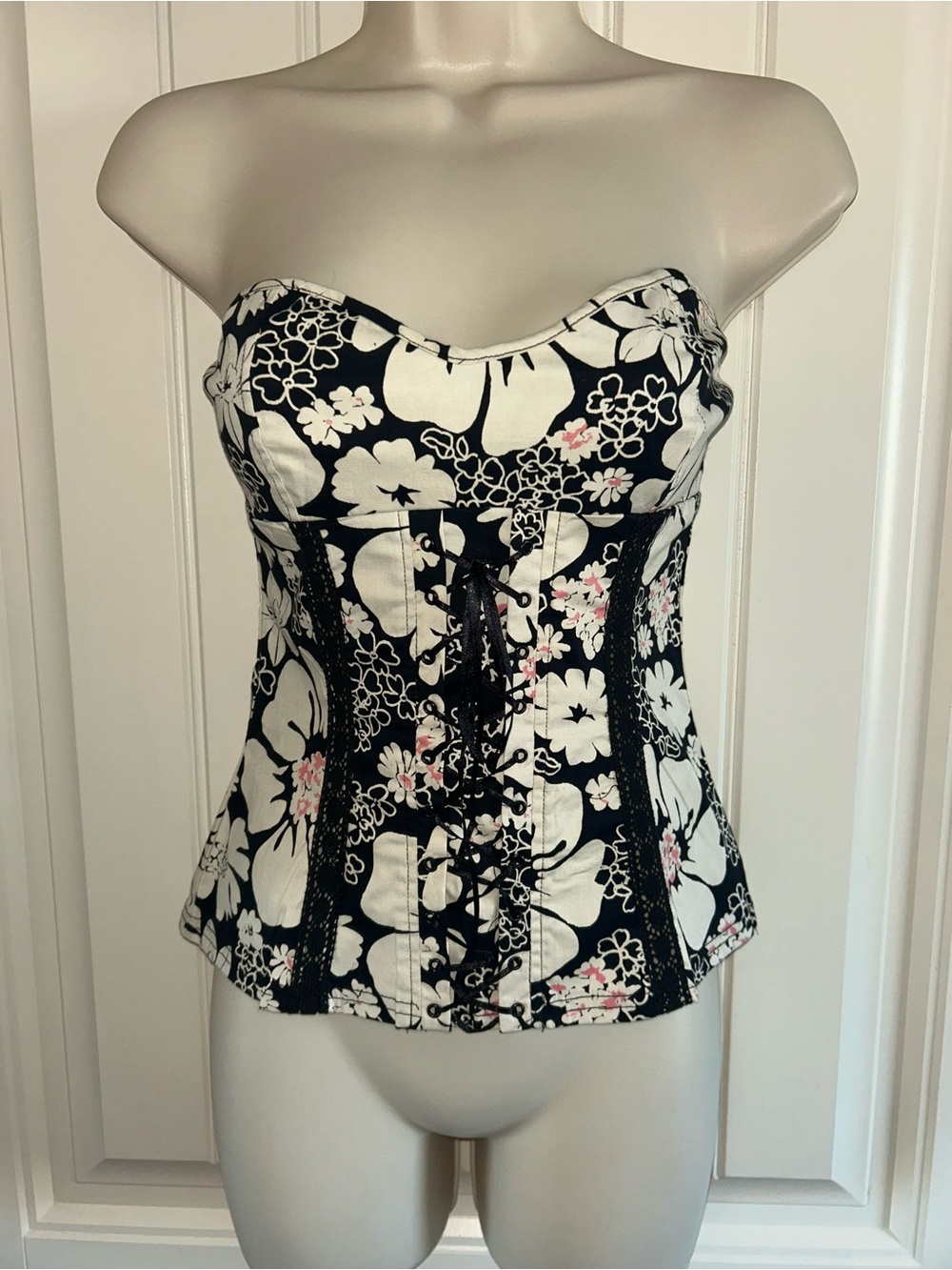 NWT Angie Black & White Floral Strapless Corset Camisole with Pink Accents Sz S